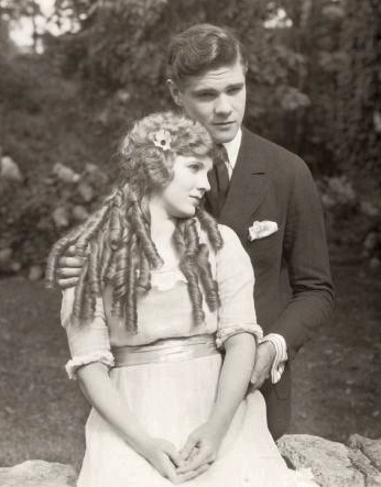 Mary_Miles_Minter_Paul_Kelly_1919